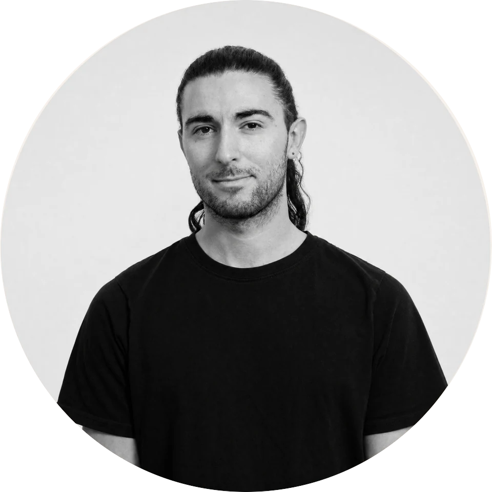 Owen Smith — ekipi i The Pilates Lab